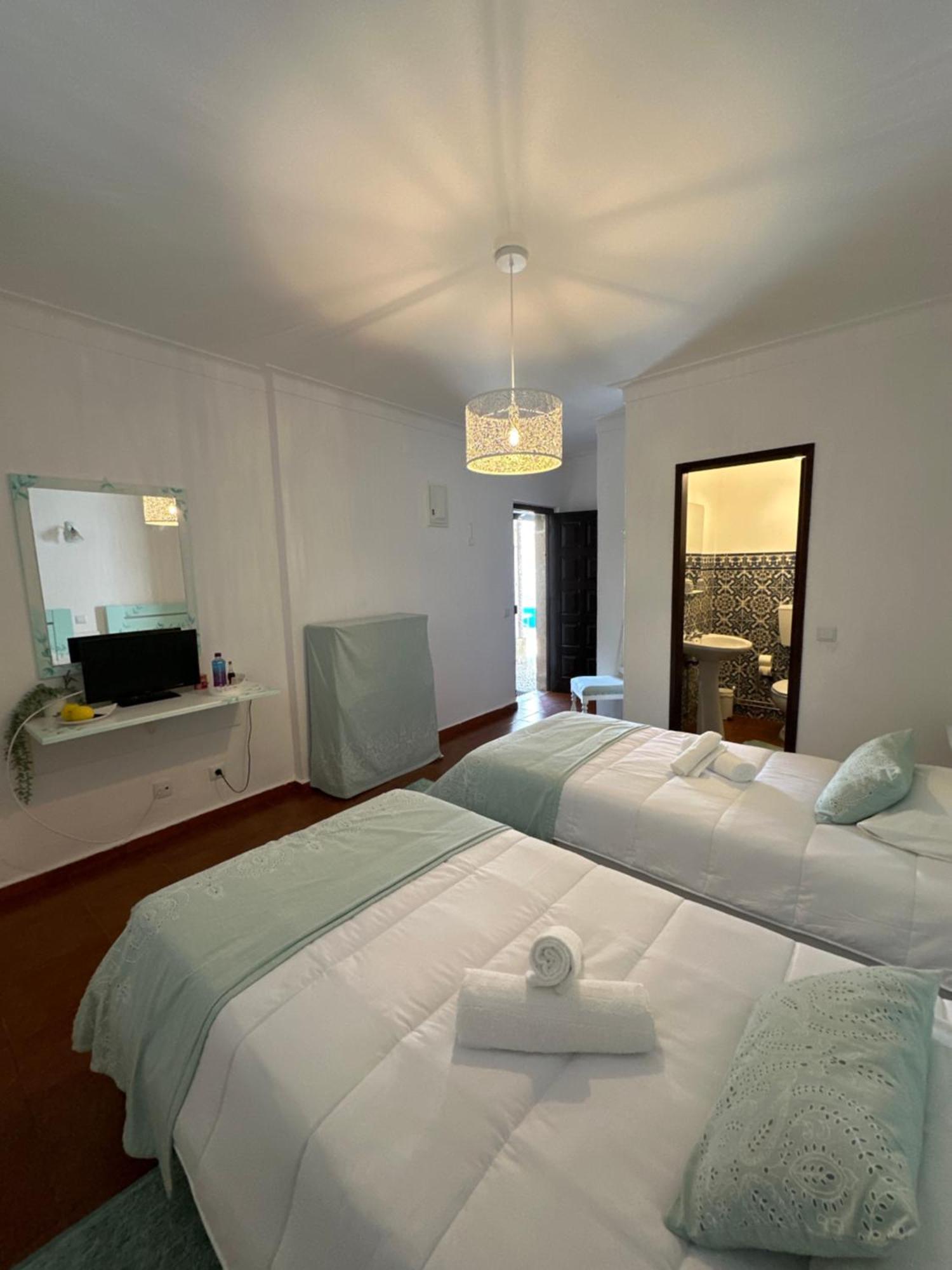 オビドス Casa Do Poco Bed & Breakfast エクステリア 写真