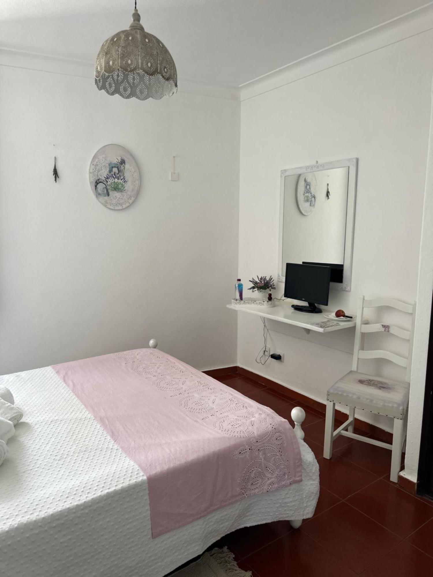 オビドス Casa Do Poco Bed & Breakfast エクステリア 写真